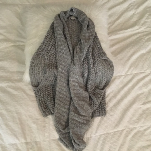 Hinge Gray Boho Long Sweater XS/S - Picture 2 of 4